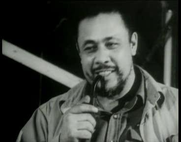 mingus-with-pipe