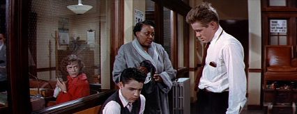 rebel-without-a-cause-1st-scene