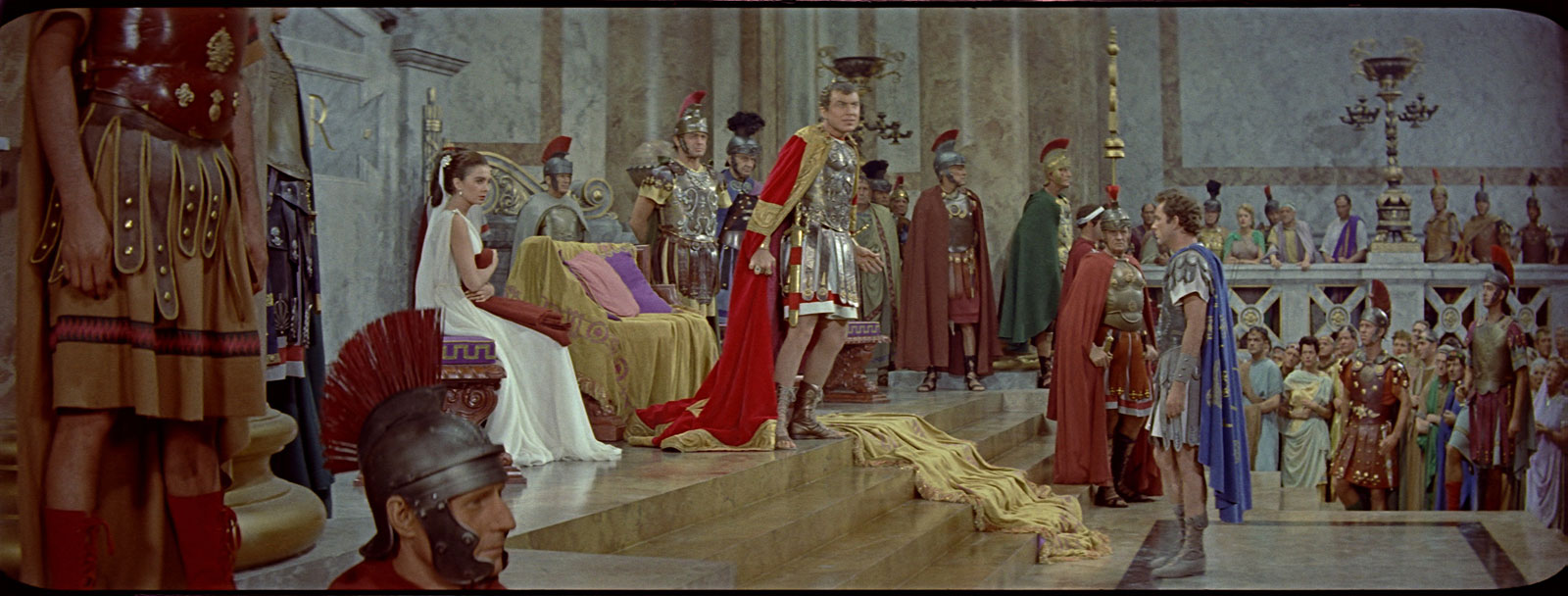 robe_throne