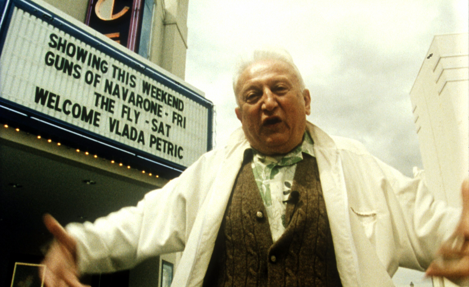 brightleaves-petric-marquee