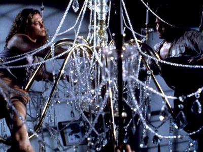 war-of-the-roses-chandelier