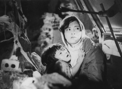 s1the_little_girl_from_hanoi1
